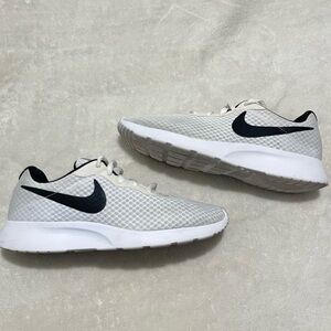 Nike Tanjun White Running Shoes Sneakers Active Casual Walking